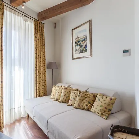 Roof Cathedral Apartment
